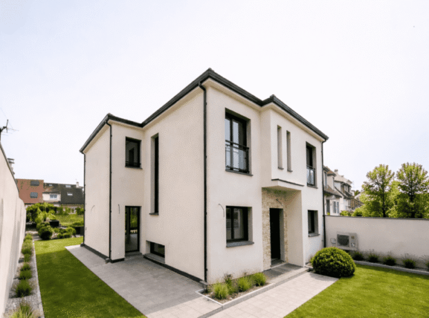 Découvrir la réalisation Maison Moderne 4 pans 92